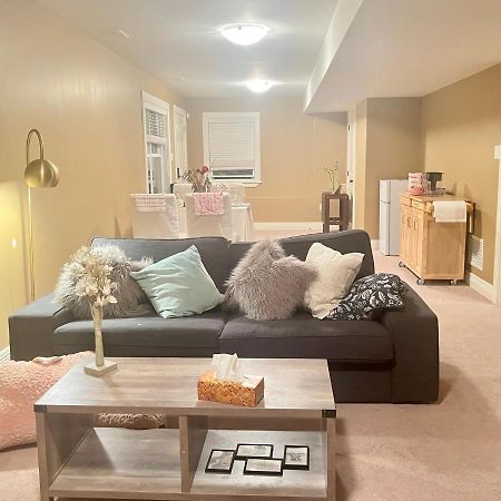 Cozy And Stylish Entire Suite In Halifax Buitenkant foto