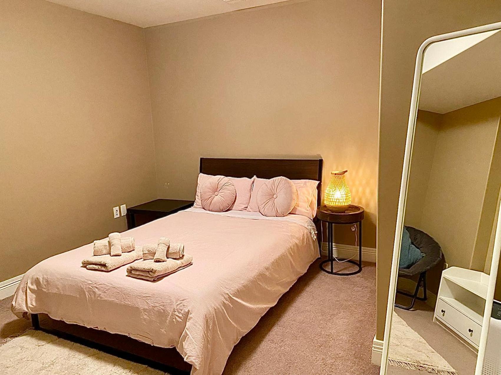 Cozy And Stylish Entire Suite In Halifax Buitenkant foto